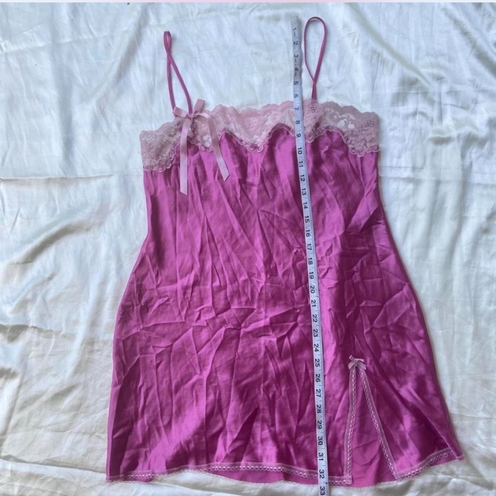 Victoria’s Secret Pink Lace Trim Chemise - Picture 4 of 7